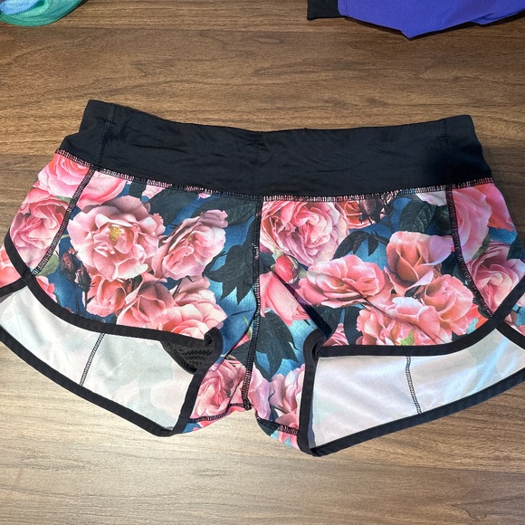 Lululemon speed shorts 2.5” - Picture 1 of 3